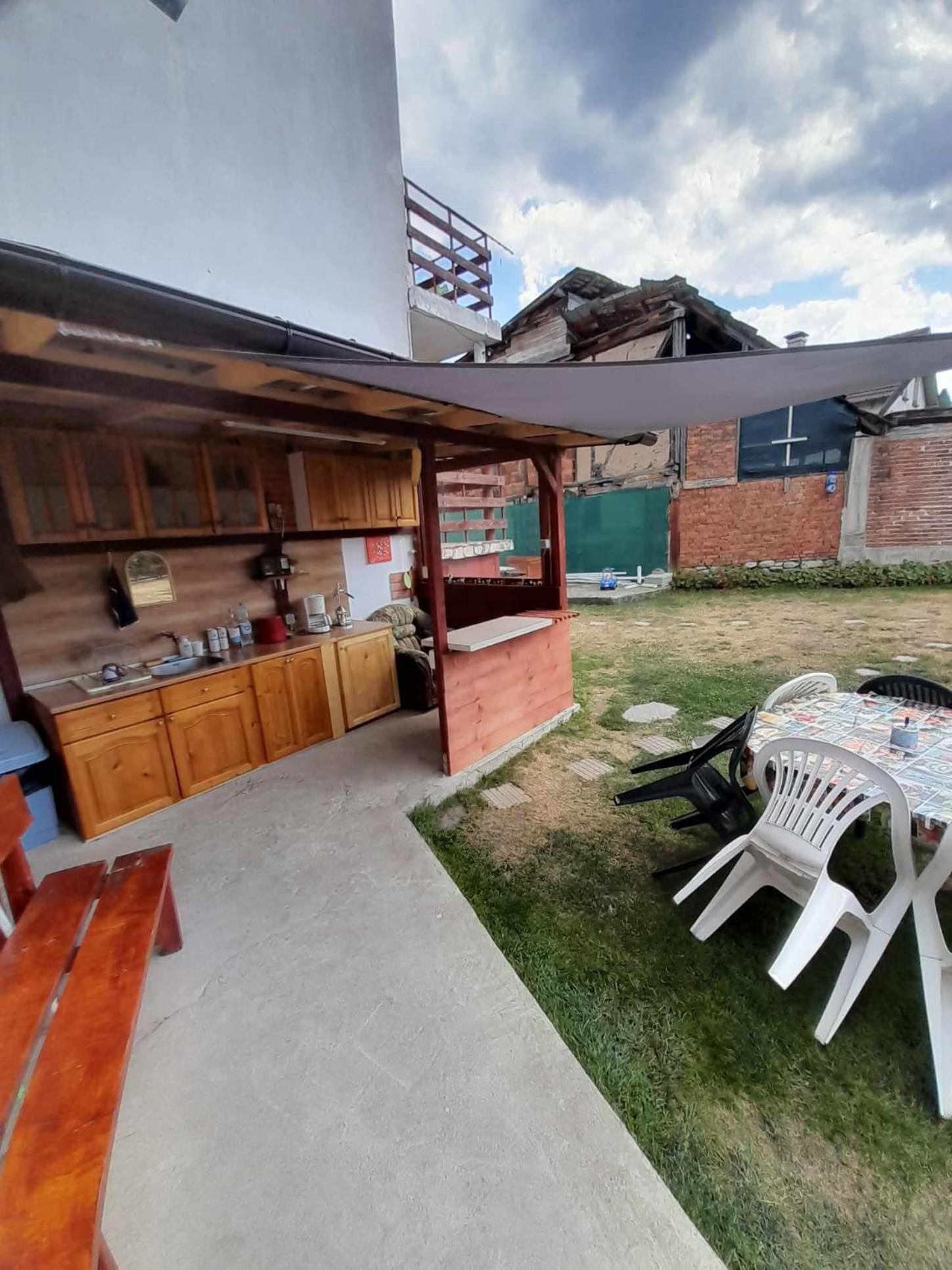 Guest House Lorian Маджаре Екстериор снимка