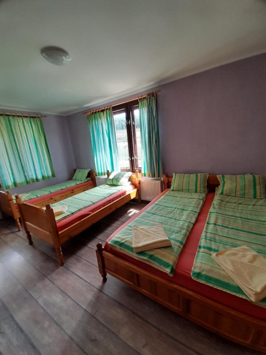 Guest House Lorian Маджаре Екстериор снимка