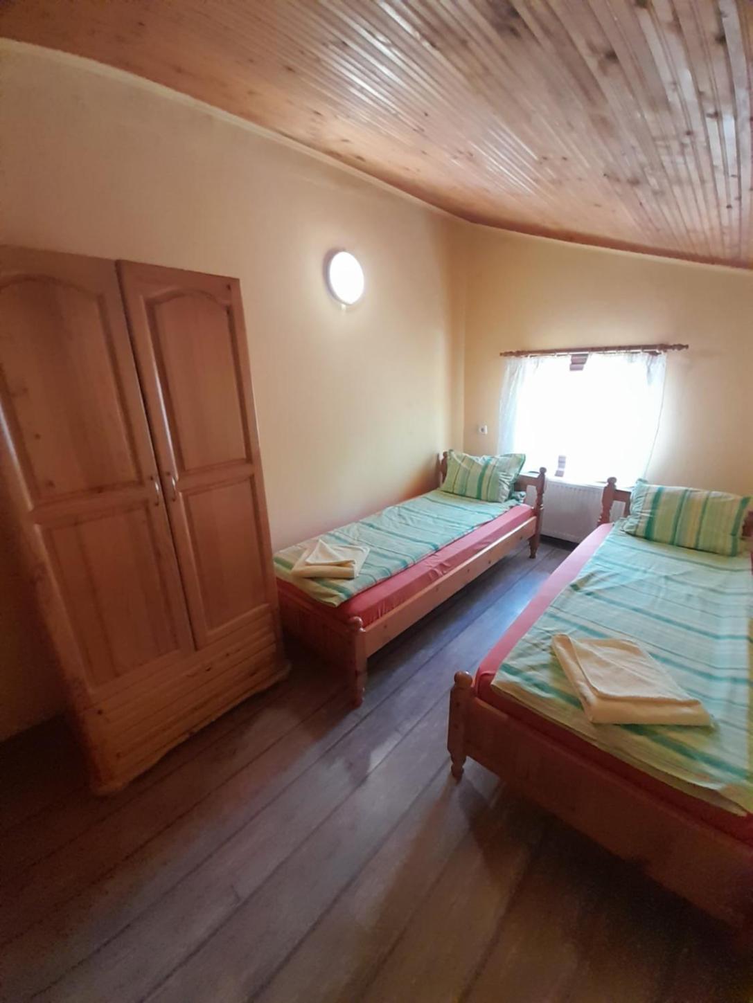 Guest House Lorian Маджаре Екстериор снимка