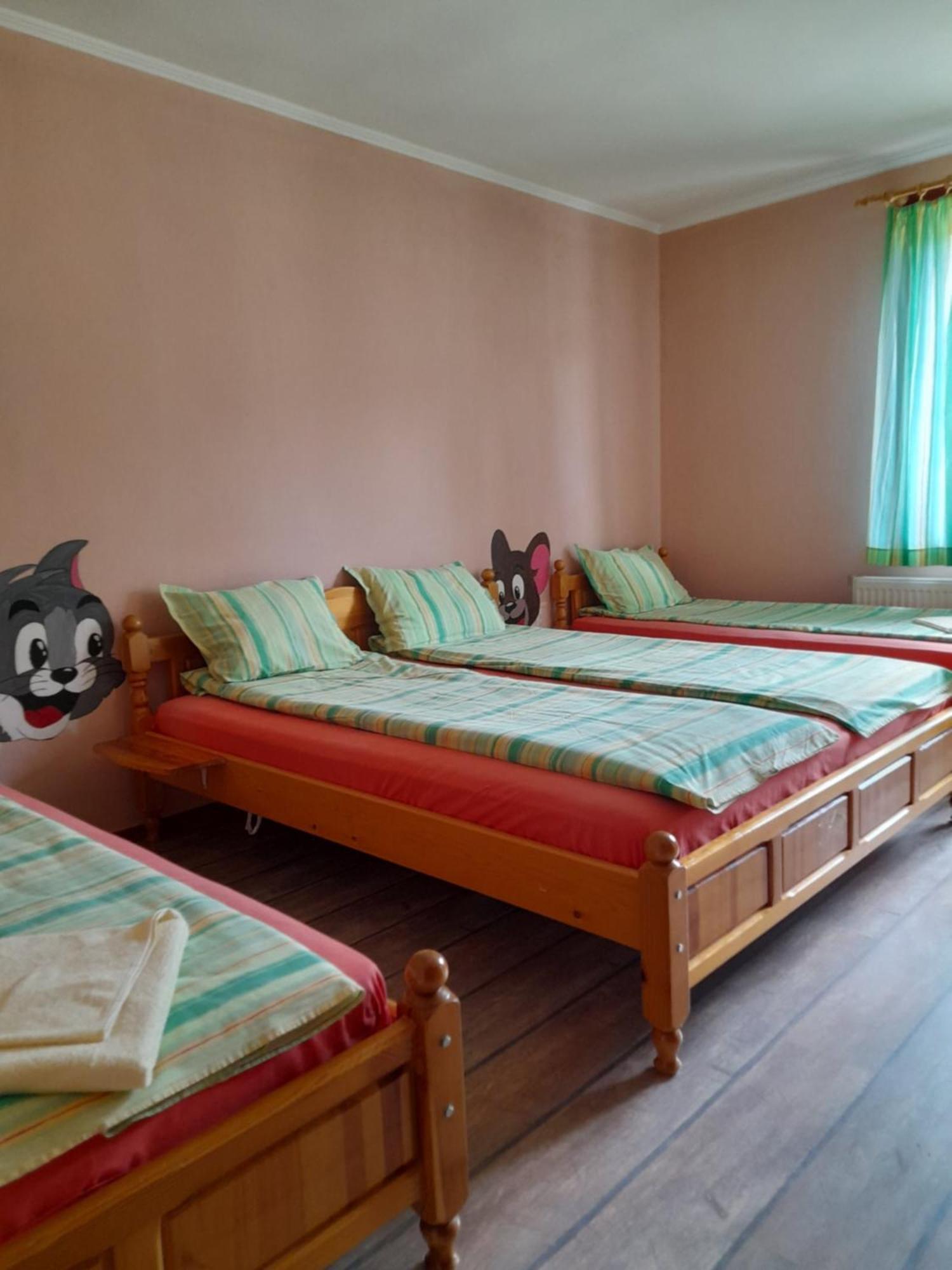Guest House Lorian Маджаре Екстериор снимка