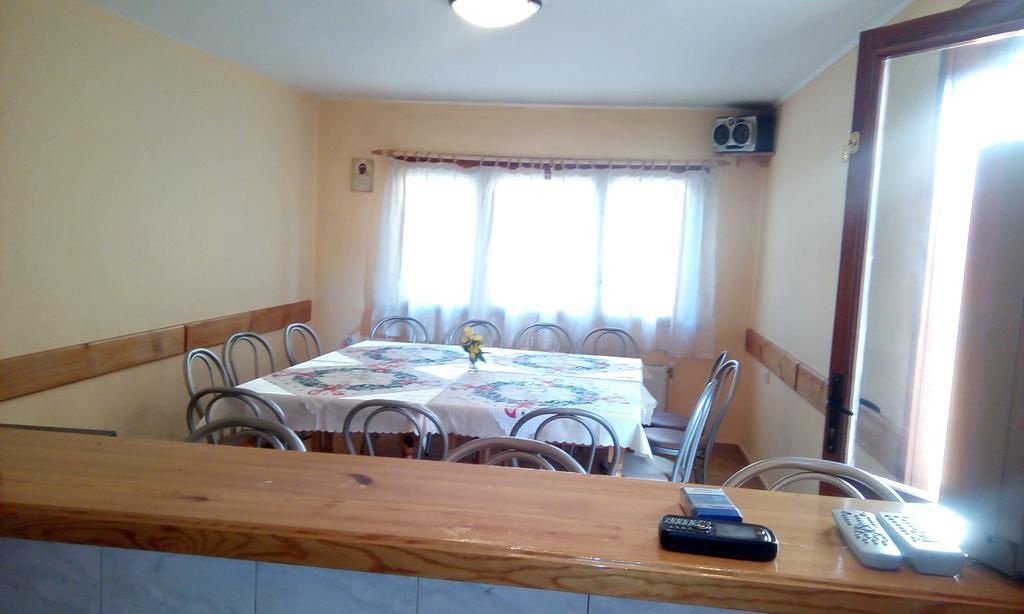 Guest House Lorian Маджаре Екстериор снимка